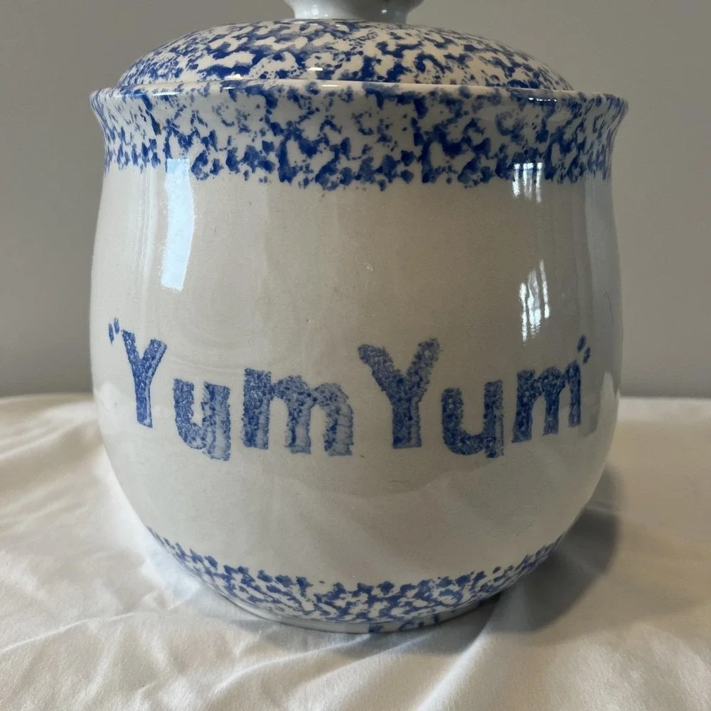 Antique FOLK CRAFT BY TIENSHAN SPONGE  COOKIE JAR COOKIES YUM YUM 9 INCH